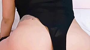 horny bluee films herself masturbating that perfect pussy 😏 bluee official