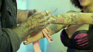 tattooed rocker dude bangs his big clit girlfriend hard 😏🍑