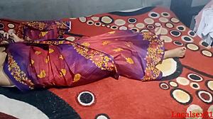 红纱丽印度孟加拉妻子网络摄像头被Localsex31后入手淫操