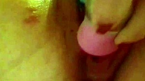 Amateur milf masturbates her sweet pussy in homemade video. She teases as mommy with big mature lips.