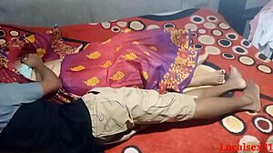 红纱丽印度孟加拉妻子网络摄像头被Localsex31后入手淫操