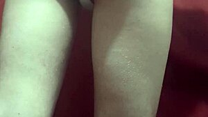 safada açucarada spreads shaved ass and big cheeks