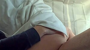 38岁已婚妇人苗条身材享受刺激车震，作为成熟亚洲日本美女 😘🚗