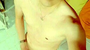 Hey, check out me masturbating with my new hat