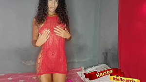 Estava sozinha de bobeira, resolvi me divertir com meu golfinho que delicia gozei gostoso com anal toys!