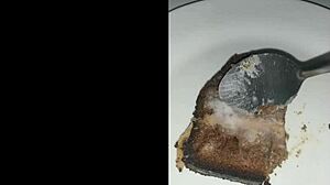 I feel so overwhelmed by the intense pleasure of this bolo com porra in blowbang and bukkake ecstasy.