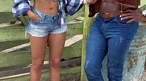 BBC在家乡操已婚荡妇老板娘在农场与黑猫狂欢内射绿帽羞辱