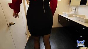 Lauren Phillips rides as bouncy tits redhead pawg in scene