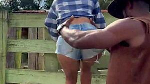 BBC在家乡操已婚荡妇老板娘在农场与黑猫狂欢内射绿帽羞辱