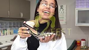 aria nicole feels relaxed during foot massage from doctor tampa on beat2feetcom