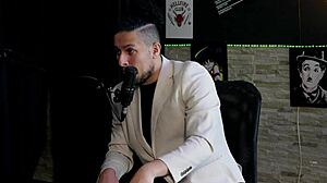 Explained Preliminaries in Massage Takes Work Seriously Expanded Knowledge of Female Body and Squirting - Cadu Sem Fôlego Watch on Sheer Red