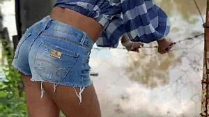 BBC在家乡操已婚荡妇老板娘在农场与黑猫狂欢内射绿帽羞辱