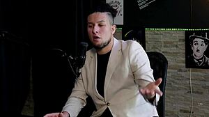 Explained Preliminaries in Massage Takes Work Seriously Expanded Knowledge of Female Body and Squirting - Cadu Sem Fôlego Watch on Sheer Red