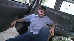 哇热辣gay猛吸鸡巴的口交超满足！