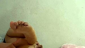 Espero mis amigos de la universidad central de mexico no me reconozcan con mi sexy ass y tits masturbando pussy.