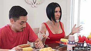 布鲁克·巴克莱和艾尔莎·维奥莱特交换家庭角色 s9-e4！