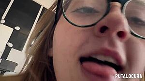 Putalocura - Teen 18+ Española Culona Emejota Folla Y Traga Leche De Torbe En El Sofá