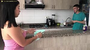 Madrastra with huge ass gets fucked during household chores by emily fox in spanish