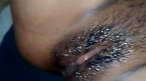 马来美女被巨大鸡巴猛干在热辣邂逅中