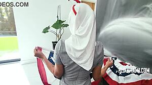 Arabic Stepmom's American Thank You Blowjob On 4th Of July Hijabma!