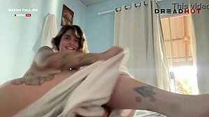 Acordei Cheia De Tes�o E Bati Uma Escondida Minha Amiga Estava No Quarto Parte 1 - Dread Hot