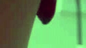 大奶亚洲女友穿旗袍被操到喷水