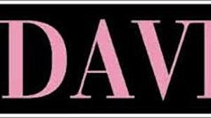 Redhead Latina Jessica Sodi rides hot bombshell Hayley Davies in wild pussy action