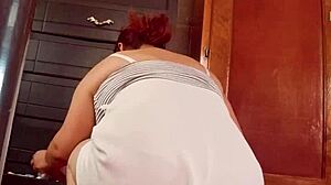 hidden recording of big ass girl changing clothes