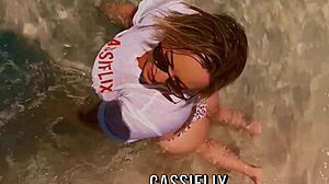 Adoro Massagem com Pau Duro Roçando no Meu Rabo Completo no Cassiflix