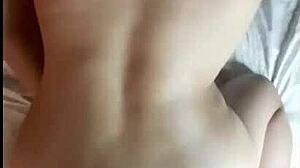 Me la metieron bien rico y me encanta que me cojan en cowgirl casera con tetas grandes.