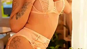 hey, meet fernanda sallimeny, this stunning brazilian transsexual babe now in france 😘