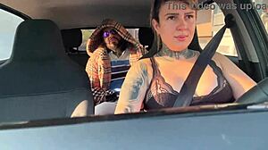 mulher uber picks up suspicious passenger and ends up giving pussy inside car. he fucks her raw without paying and she cums on bandit cock.