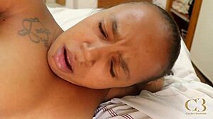 小矮胖巴西妹嚣张到巨黑屌出现 混血业余后入湿屄无套速干