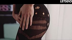 Wow, stepsisters Lara West and Ellen Betsy seduce each other into sensual lesbian fuck!