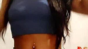 what's up with luna being all feliz y alocada with her curvy big ass?