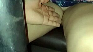 encontré a la mamá de mi mejor amigo en la calle y la puta estaba tan caliente que se desnudó para mí