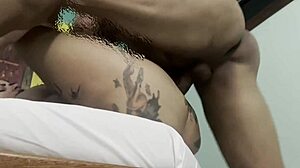 transei com meu melhor amigo deixei ele gosar na minha cara