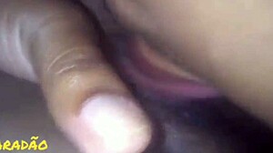 Enchendo o Cuzinho da Puta de Leite!