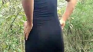 Mostrando Mi Culito Goloso En El Monte