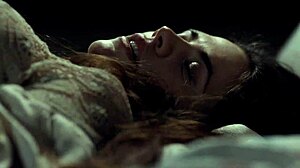 Hayley Atwell 大奶美女在火辣性感亲吻和呻吟场景中