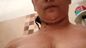 madura masturbandose with colombian milf fingering her wet pussy 😏
