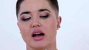 Hey, negão stuffs big cock in sapatão's tight anal