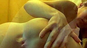 Why are you dancing funk and opening that hot asshole like a cacheada gostosa