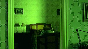 Hayley Atwell 大奶美女在火辣性感亲吻和呻吟场景中