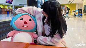 Enteada Ganhando Pelucia E Agradece Com A Bucetinha Ft Amberzinha Versão Grátis