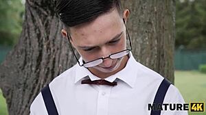 熟女4K等待游戏随性叙事