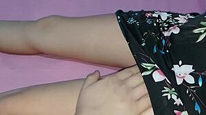 Xxx le subo el vestido a mi hermanastra embarazda yet she's not really my sister