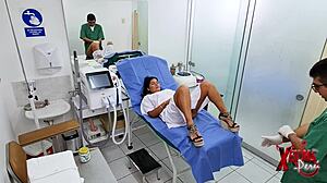 ginecologo why are you fucking this peruvian milf with small tits and chubby body in quickie submission?