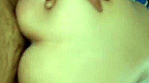 Me Pone De Lado Y Me La Mete De Cucharita En Mi Culo Y Termino Montando Profundo