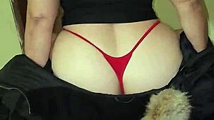 ¡mi madrastra tetona me hace una mamada en la calle!